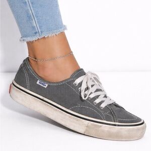 MEN’S SIZE 7.5 VAN ENGELEN VANS OFF THE WALL ULTRACUSH SKATEBOARD SHOE